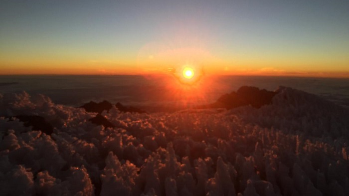 mount kilimanjaro weather